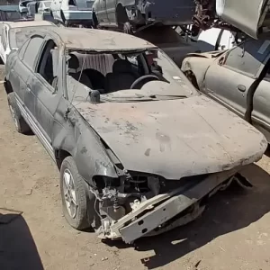 Nissan Sentra B15 1.8 en desarme