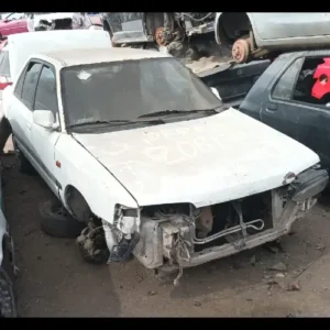 Mazda 323 1.6 año 1996 en desarme
